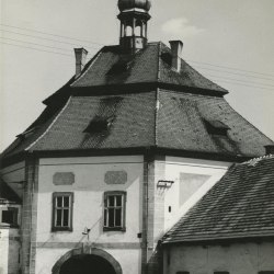 hubenov-lide 8